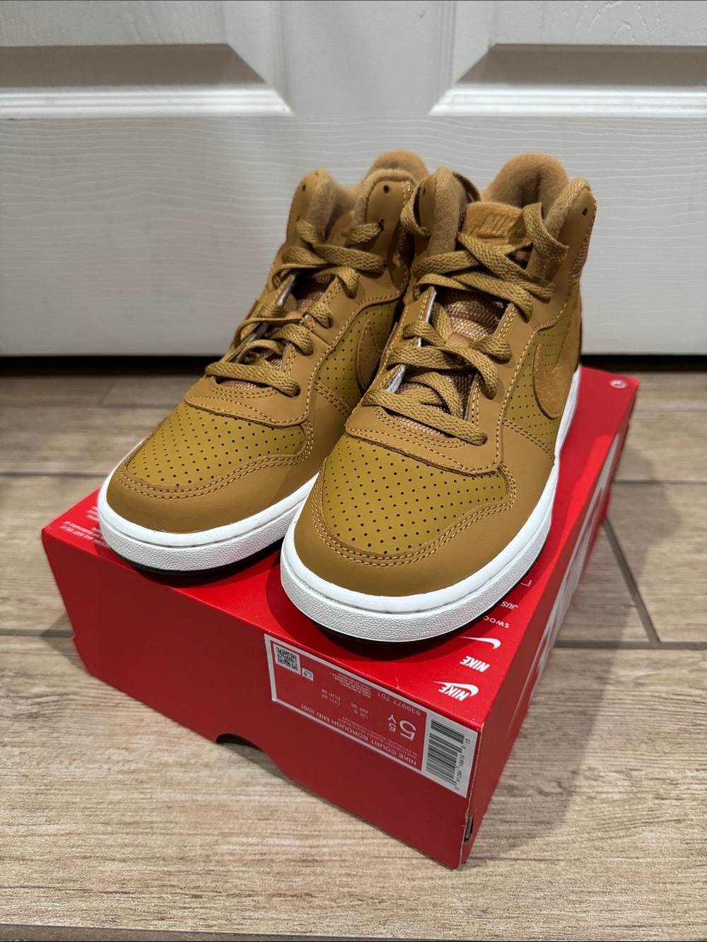 Nike Kids Court Borough Mid Shoes (Size: 5.5)